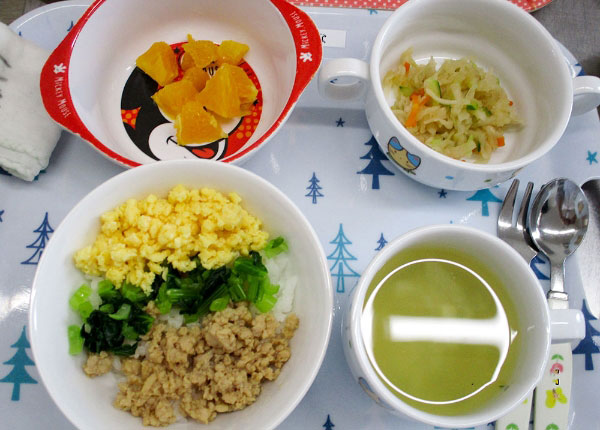 プティット宇部保育園給食3食丼